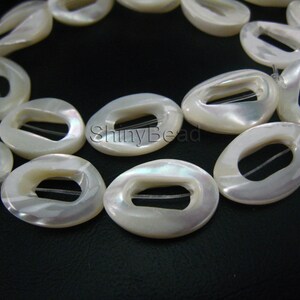 MOP oval frame kralen 18x13mm 15 inch strand