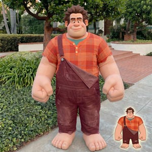 Professional Giant Wrecking Guy Mascot Costume Adult Video Game Character Suit for Birthday Events Party Performers Cosplay Outfit Full Set