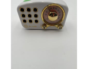 Retro Bluetooth Speaker & Vintage FM Radio With Old Fashioned Classic Look
