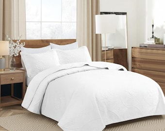 White Floral Quilt Bedding Set Twin, Queen, King, Cal King | Soft Polyester Bedspread