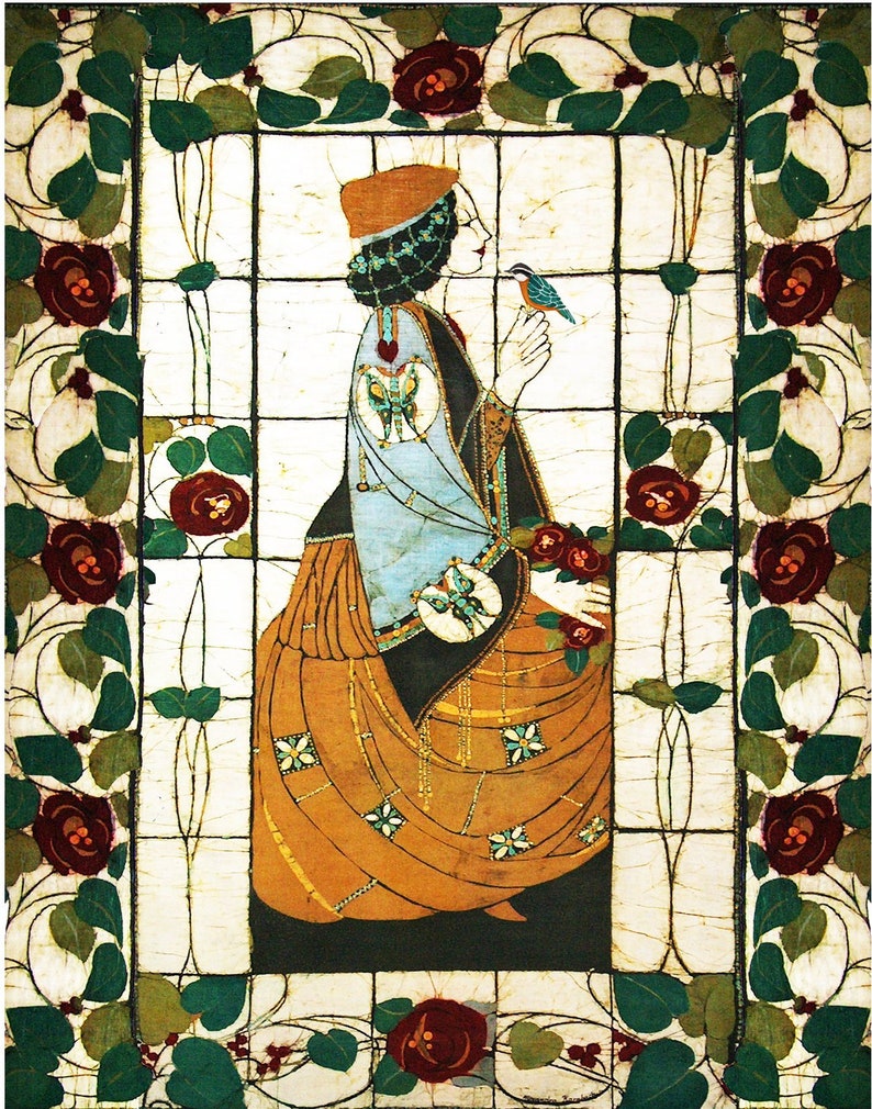 Puede incluir: Un dise&ntilde;o de vitral con una mujer con un vestido azul y naranja con un p&aacute;jaro posado en su dedo. La ventana est&aacute; enmarcada por un borde de hojas verdes y flores rojas.