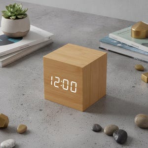 Wooden Digital Alarm Clock with Voice Control, Temperature, Date, 3 Alarms, USB Powered, LED Nightstand Clock – Perfect Gift