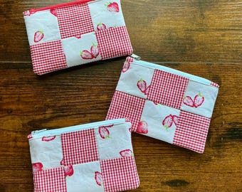 Red Gingham Strawberry Zipper Pouch | Patchwork Cosmetic Bag | Cottagecore Makeup Pouch | Small Travel Organizer | Cute Handmade Gift