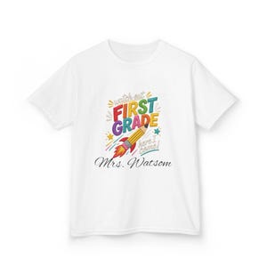 Camiseta para maestra de primer grado, patchwork floral, camiseta para educadores de regreso a clases.
