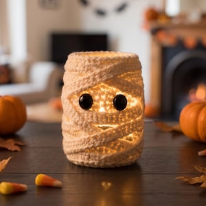 Patrón de linterna de momia a crochet / Funda para tarro de Halloween en PDF / Portavelas LED / Decoración de crochet espeluznante / Patrón para principiantes