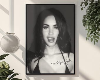 Estetisk Megan Fox SIGNERAD Väggkonst | Svartvit Transformers Model Poster | Idealisk Man Cave Studentrumsdekor | Het Brunett Gåva Tryck