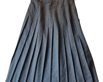 Wool, pleated, long gray skirt. Vintage Austin Reed.