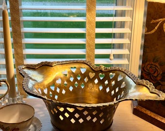 Vintage koperen kom met decoratieve bies, gemaakt in India.