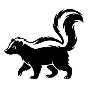 Puede incluir: Ilustración en blanco y negro de una mofeta caminando hacia la izquierda. La mofeta tiene una franja blanca en la espalda y una cola esponjosa y curvada. El dibujo es de estilo caricatura.