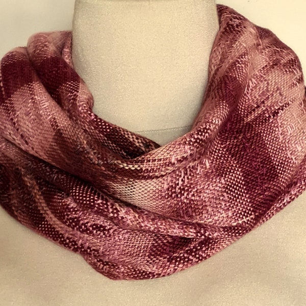 Handwoven Cowl, Cotton / Giza,  ( circumference 76 ), Unique piece