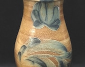 Wisconsin Pottery 1987 Pennsylvania Tulip Pattern 54-oz Pitcher or Jug in Excellent Unused Condition