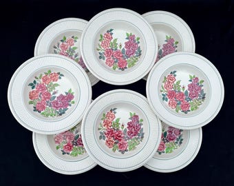 Set of 8 Wedgwood Ivory "Garden Club Rambler Rose" Pattern Ivory "Edme" 8" Rimmed Soup Bowls in Very Good Very Lightly Used Condition