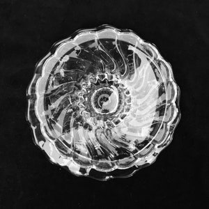Fostoria #2412 Colony 6-1/2" Flared Vase in Excellent Lightly-Used Condition image 3