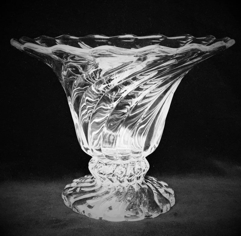 Fostoria #2412 Colony 6-1/2" Flared Vase in Excellent Lightly-Used Condition image 1