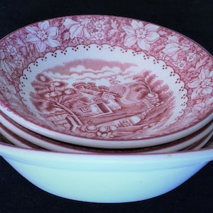 Set of Four Wood & Sons Burslem Red or Pink &quot;Colonial&quot; 5&quot; Fruit or Berry Bowls Semi-Vitrified Heavyweight in Excellent Condition