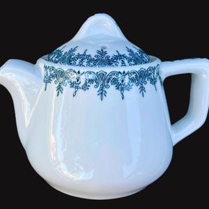 Very HTF Shenango China Restaurant Hotel Diner Teal Transfer on White 10-oz. &quot;Chicago&quot; Shape Teapot in Excellent Unused Condition