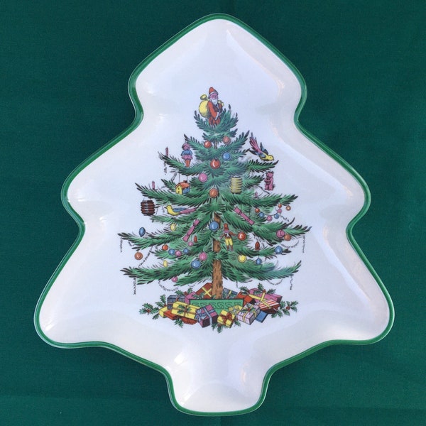Spode Christmas Tree Tree-Shaped Candy Dish or Snack Tray with Green Trim Made in England in Excellent Condition Original Box