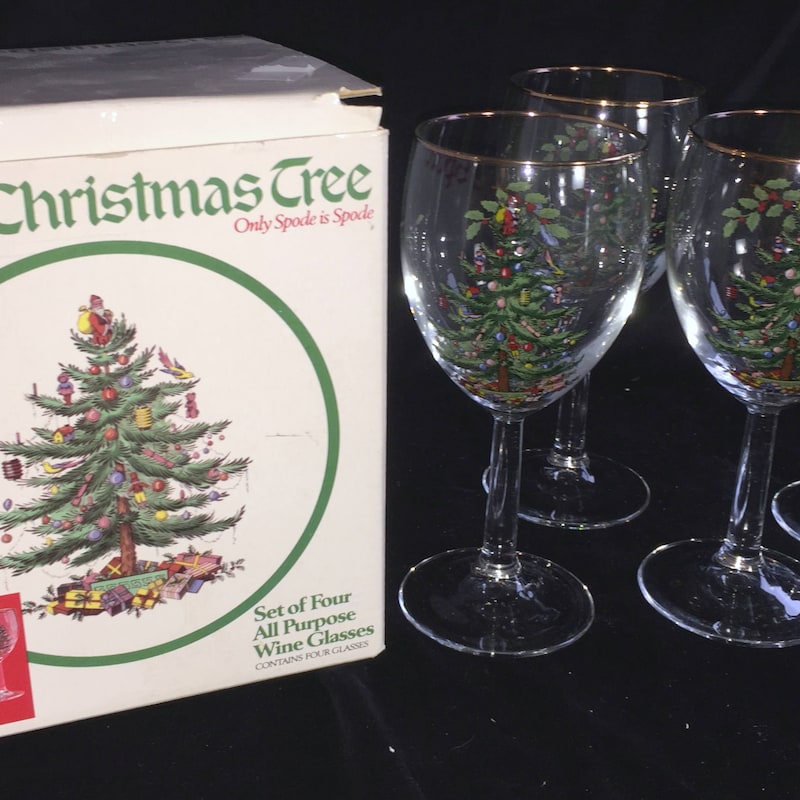 Christmas Tree Set of 4 Wine Glasses