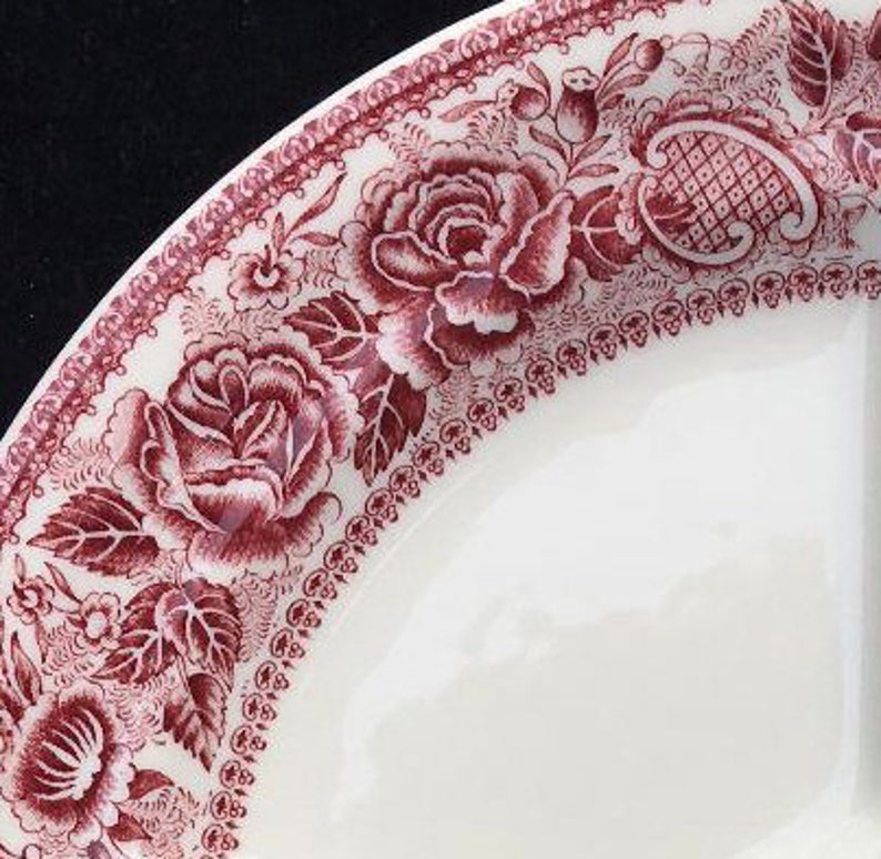 Set of 2 Mayer Diner Restaurant Hotel China Red or Maroon Arlington Pattern 9-12 Grille Plates in Excellent Condition
