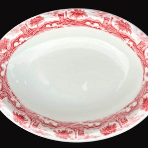 Mayer Restaurant Hotel Diner China Rose or Red &quot;Devon&quot; 10&quot; x 7.5&quot; Oval Vegetable Bowl in Excellent Lightly Used Condition