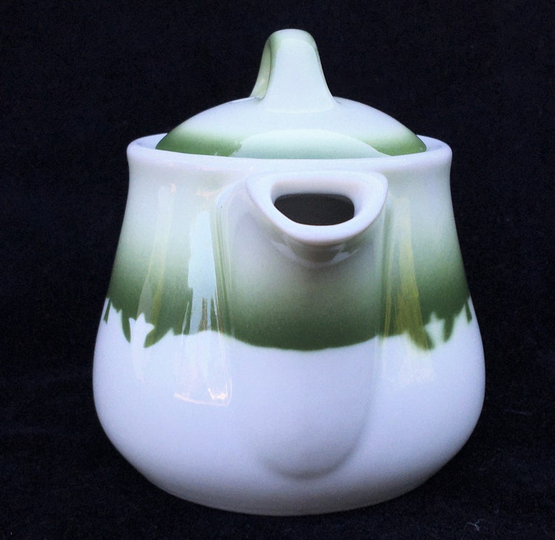 Very HTF Jackson China Restaurant Hotel Diner Airbrushed Green-on-White Mercury 10 oz Chicago Shape Teapot in Excellent Unused Condition