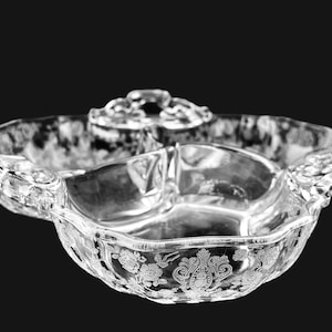 Cambridge Rose Point Rosepoint No. 3400/91 8" Three-Part Relish Tray in Excellent Seemingly Unused Condition