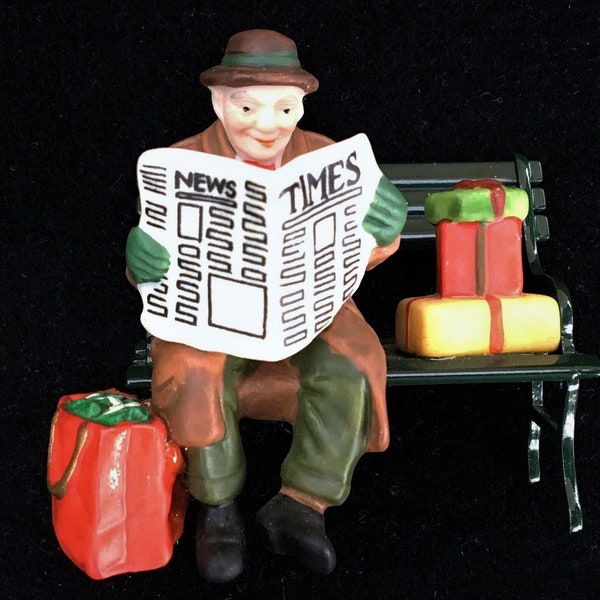 Dept 56 Heritage Village Christmas in the City "Rest Ye Merry Gentleman" #55409 Hand-Painted Porcelain Accessory in Exc Cndtn Original Box