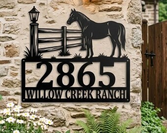 Letrero metálico personalizado con la dirección de tu caballo, letrero personalizado con el número de casa de rancho, decoración de pared para la puerta de la granja, arte metálico con caballos del oeste.