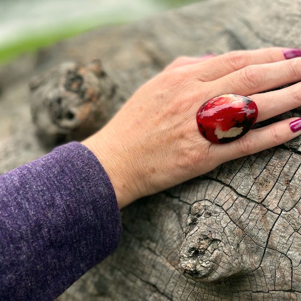 Statement eco-friendly ring, Sustainably made ring, Tagua nut ring, Vibrant color ring, Artisan-made ring, Eco-friendly ring, Tagua seed