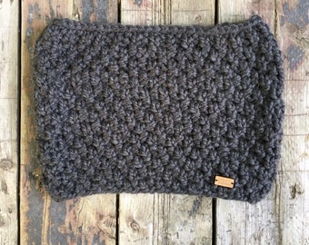 READY TO SHIP -  charcoal seed stitch texture knit circular cowl