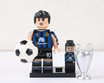 Lautaro Martinez Inter Milan 10 Skipper Minifigure with UCL Trophy, Blue Black Stripes, Anniversary Gift for Husband or Fans