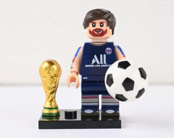 Minifigura de Leo Messi del Paris Saint-Germain 30 con trofeo de la Copa del Mundo, artículo de colección de fútbol GOAT, decoración genial para el escritorio de la oficina del esposo.