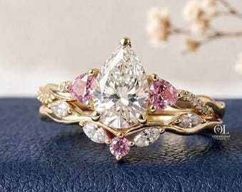 Conjunto de Noivado com Diamante Rosa em Formato de Pera Cultivado em Laboratório, Anel de Noivado com Diamante Rosa, Conjunto de Alianças de Casamento Inspirado na Natureza, Anel com Certificação IGI, Anel de Aniversário