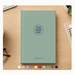 Aangepast logo gepersonaliseerd dagboek, naamnotitieboekje, bedrijfsnaam, gelijnde grafiek stippenraster blanco pagina's