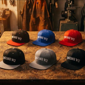 Da Bronx broderad platt hatt: NYC Pride souvenirkeps