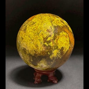 Aurum Terra | Sphère d'opale verte naturelle