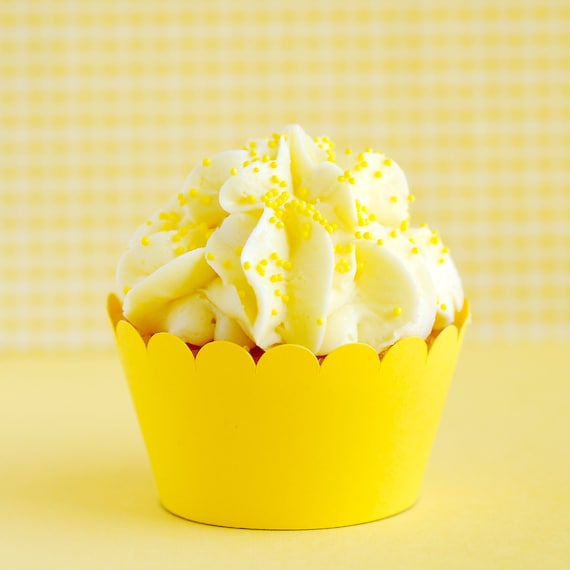 Yellow Scalloped Cupcake Wrappers - set of 12 Il_570xn