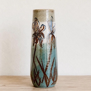 Vintage Mid Century Iris Cylinder Vase – Teal Seafoam Stoneware Pottery
