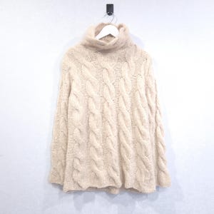 Vintage Amano grov kabelstickad tröja: Krämig beige, klockärmar, hög halsringning (Y2K)