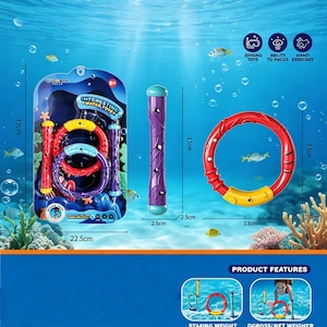 Może przedstawiać: Zestaw kolorowych zabawek do nurkowania, w tym pierścienie, patyczki i opakowanie z napisem "Interesting Water Toys". Zabawki są czerwone, żółte, fioletowe i niebieskie. Opakowanie ma 22,5 cm szerokości i 37 cm wysokości.