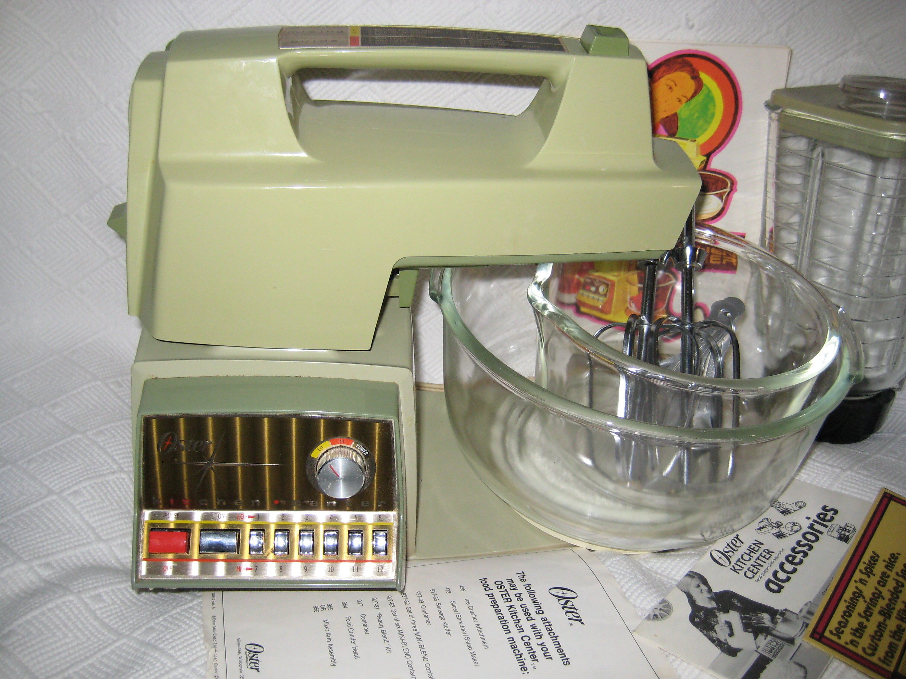 Vintage green hand mixer – Augieandbearco