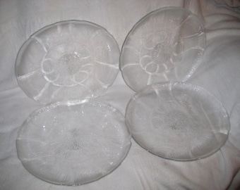 Arcoroc Glass Plates Fleur Pattern Set of 4 10 1/2"