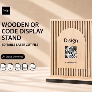 Könnte beinhalten: Holz-QR-Code-Displayständer in hellem Braun. Der Ständer hat ein vertikales Lamellendesign mit einer gewölbten Mittelplatte, die einen QR-Code und den Text "D-sign" anzeigt. Der Text "WOODEN QR CODE DISPLAY STAND" ist ebenfalls enthalten.