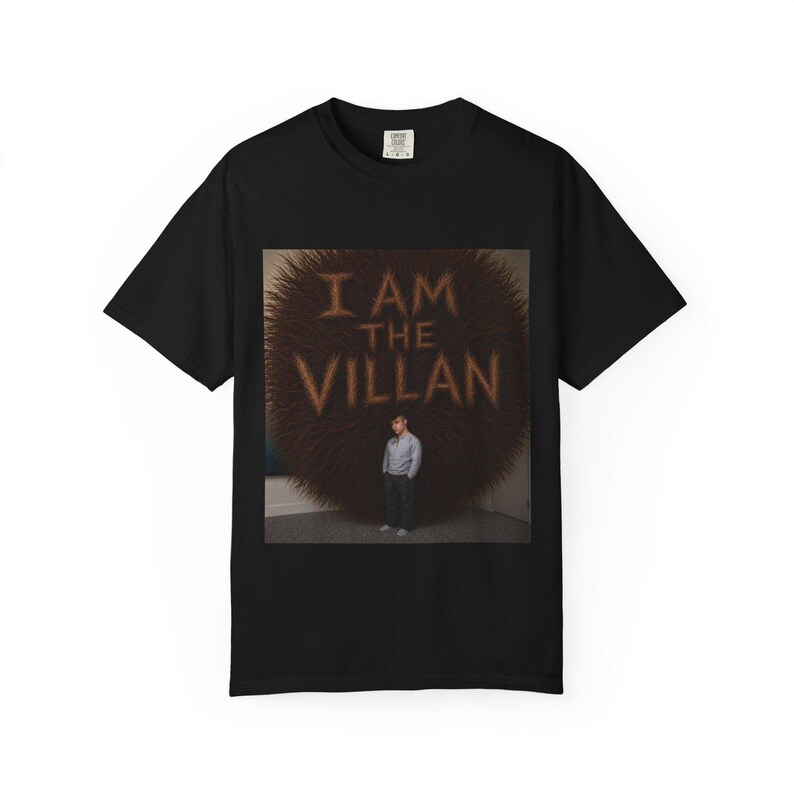 Dillon Latham Jag är skurken T-shirt bild 2