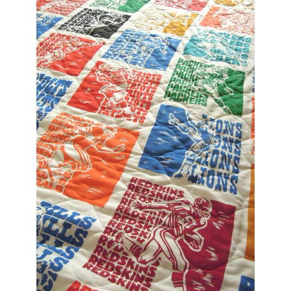 70s 80s NFL Football SEARS Quilted Bedspread Blanket Fits Twin Full Queen
