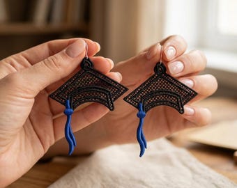 Diseño de bordado de pendientes de encaje para birrete de graduación FSL, archivo de bordado a máquina para gorro de graduación, descarga digital