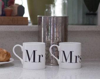 Mr & Mrs Bone China Mugs, Mr and Mrs Mug Set, His and Hers Mugs, Wedding Gift, Engagement Gift, Couples Gift, Valentines Day Gift
