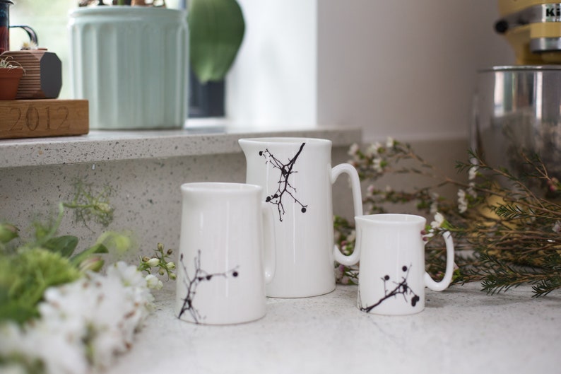 Twig Bone China Half Pint Jug, London Plane Tree, Jarra monocromática, Jarra de leche, Crema, Jarra de salsa, Jarrón de jarra, Jarrón de cerámica, Regalo de bienvenida imagen 5