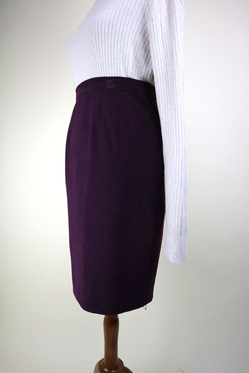 90's Dark Purple Fitted Wiggle Pencil Skirt / Dark Academia Fall Witchy Secretary Skirt / Women's Size Small to Medium / 28 Inch Waist image 4