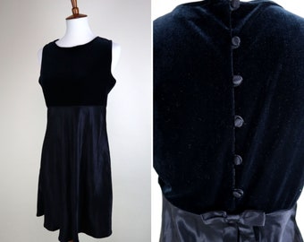 90's Black Velvet and Satin Prom Mini Dress / Empire Waist Babydoll Style Goth Witchy Party Dress / Size Medium